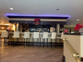 Days Inn by Wyndham Renfrew Conference Centre - Restaurant