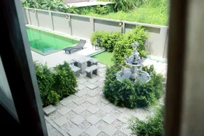 RQ Bangkok Sukhumvit 107 by Collection O - Piscine