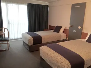 The Lord Forrest Hotel - Room