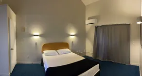 Rayland Epsom Motel - Chambre