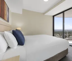 Oaks Brisbane Aurora Suites - Room