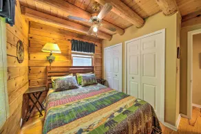 11 Mi to Calaboose Cellars: Marble Cabin w/ Deck! - Interiör