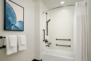 Courtyard by Marriott San Luis Obispo - Badeværelse