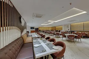 Click Hotel Shamshabad - Hyderabad Airport - Restaurant