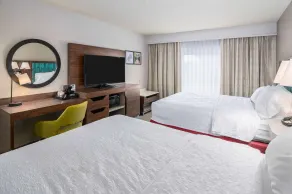 Hampton Inn & Suites Hartford-Manchester - Chambre