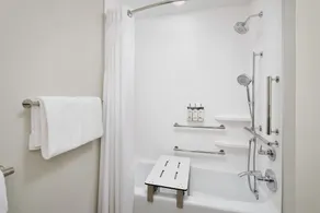 Holiday Inn Express Hotel & Suites Port St. Lucie West by IHG - Salle de bain