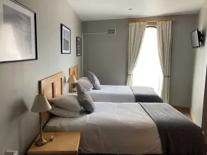 The Sleepwell Inn - Chambre