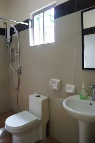 B&J Guesthouse and Tours - Salle de bain