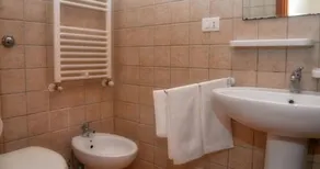La Piana degli Ulivi - Bathroom