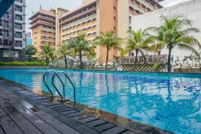 Elegant And Nice Studio At Tamansari Semanggi Apartment - Pool