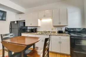 Downtown Marlinton Vacation Rental Apartment! - Intérieur