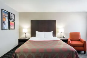 Ramada by Wyndham Monterey - Chambre