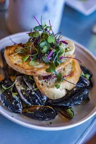 The Tranquil House Inn - Restaurant