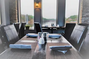 Natura VUE Resort & Boathouse - Restaurant