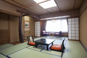 Tatsuta Ryokan - Chambre