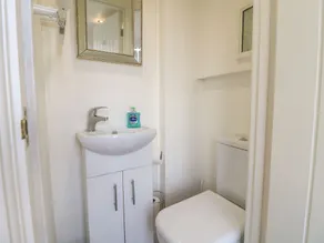Shepherds Hut - Badezimmer