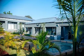 Lugogo Guesthouse - Piscina