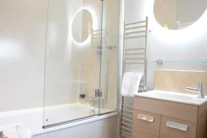 The Round House - Bathroom