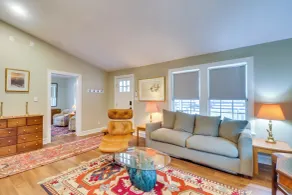 Orange Cottage w/ Hiking Access: 1 Mi to Lake Anna - Innenbereich