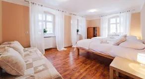 EverySky Pocztowa - Quarto