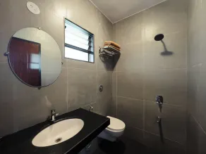 Hotel Holiday Village - Badezimmer