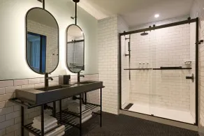 Moxy Virginia Beach Oceanfront - Baño