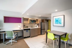 Home2 Suites by Hilton Phoenix Airport North, AZ - Chambre