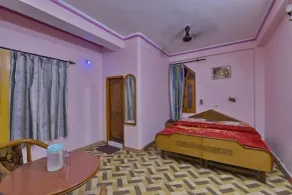 Hotel Ashish Inn - Kandaghat - Habitación