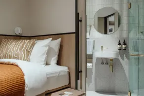 Aerotel Sydney - Inside International Terminal Airport - Room