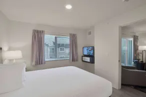 WaterWalk Extended Stay by Wyndham Charlotte - Arrowood - Rum