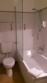 Ducky’s Restaurant | Events | Hotel - Salle de bain