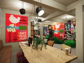 Stayokay Hostel Amsterdam Stadsdoelen - Salon du hall