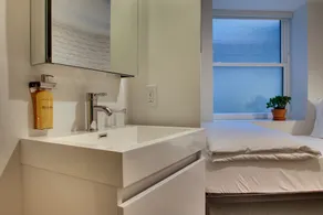 Hotel Hive - Bathroom