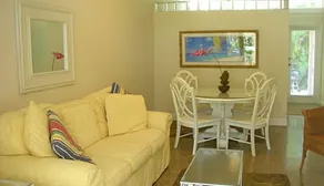 Orchid Island Cottages - Living area