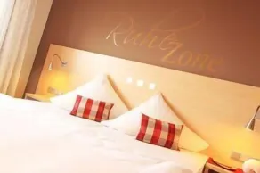 Klozbücher - Das Landhotel - Camera