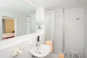 Land-gut-Hotel BurgBlick - Bathroom