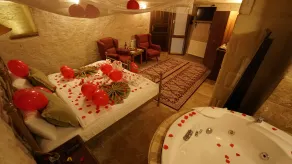 Young Cave Hotel - Room