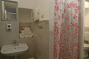 Hostel Korcula - Bathroom