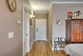 Large, Cozy Midway Studio w/ Mountain Views! - Interior