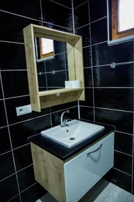 May Villas Hotel - Bathroom