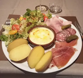 CONTACT HOTEL LE BOIS SAUVAGE - Restaurant
