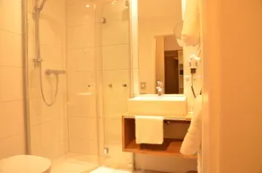 Hotel-Gasthof Fuchsbräu - Badezimmer