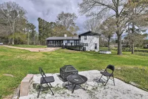 Marietta Family House w/ Game Room & Yard! - Interiør