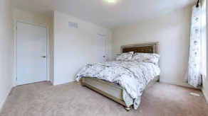 Modern 3-bedroom Oshawa Home - Zimmer