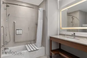 Hyatt House Mississauga / Airport Corp Center - Salle de bain