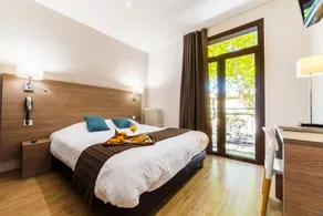 Hôtel Logis Le Cours Saint-Gilles (France) - Chambre