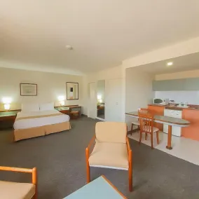 Hotel Cristina Suites - Room