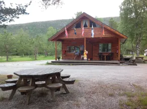 Tommerneset Camping - Indtjeknings-/udtjekningsautomat