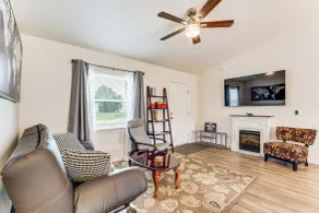 Newly-Built Home w/ Yard + Patio in Inverness! - Interiør