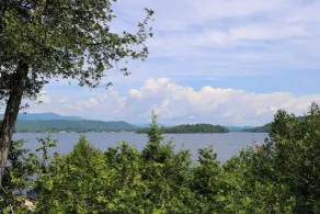 Waterfront Deck + Views: Schroon Lake Sanctuary - Innvendig